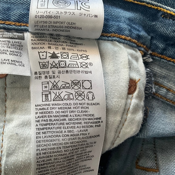 Levi’s Men 501 38 x 36 Classic Button Fly Straight Leg Jeans Tough Original Blue - Picture 8 of 9